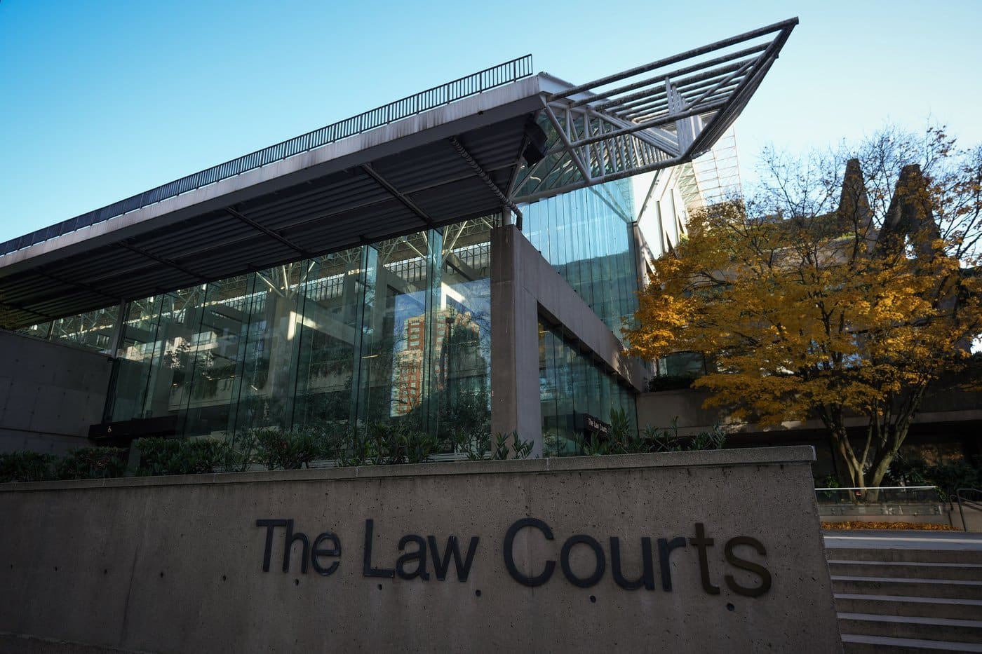 Supreme Court judge dismisses trespass, nuisance case against energy company